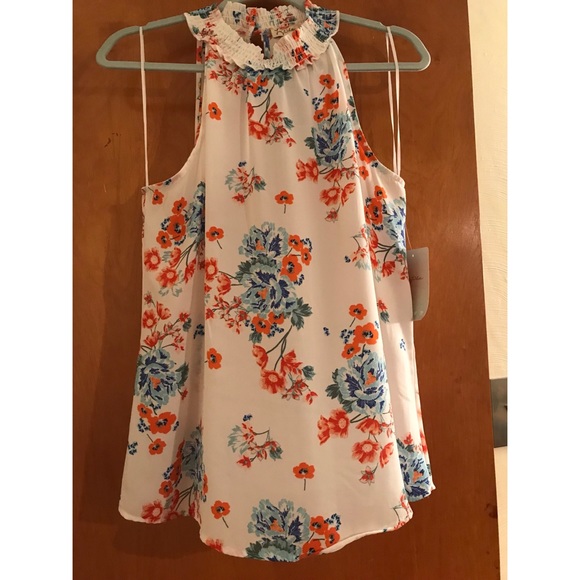 Lily White Tops - Women Lily White tank top